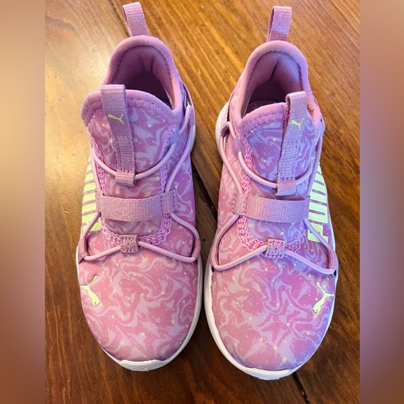 Puma shoes - Picture 2 of 2